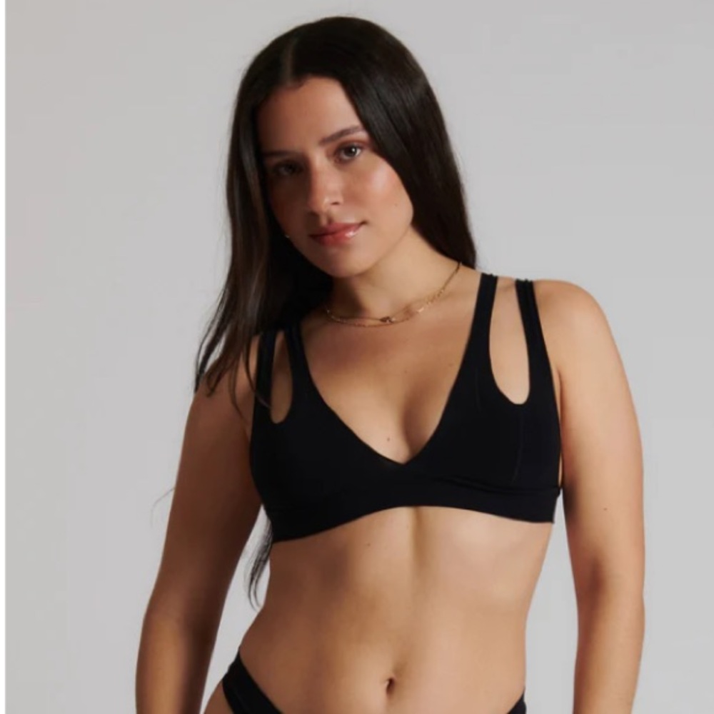 Nuudii tee shirt bra